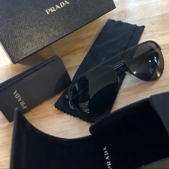 Prada sunglasses - Picture 1 of 8
